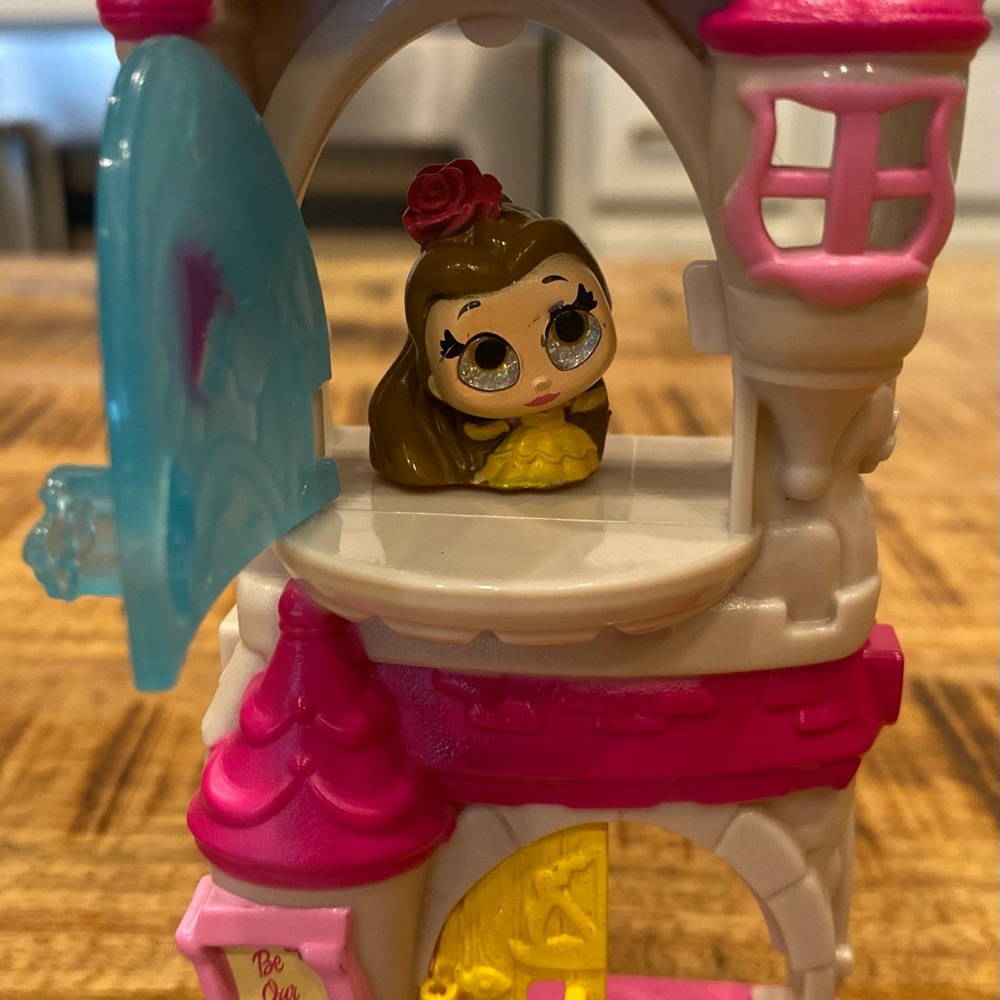 Belle Doorable